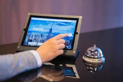 VEJA COMO RESOLVER O ATRASO NA RECEPÇÃO DO HOTEL